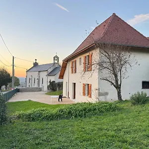 Maison Leonora Hébergement de vacances Saint-Genix-sur-Guiers